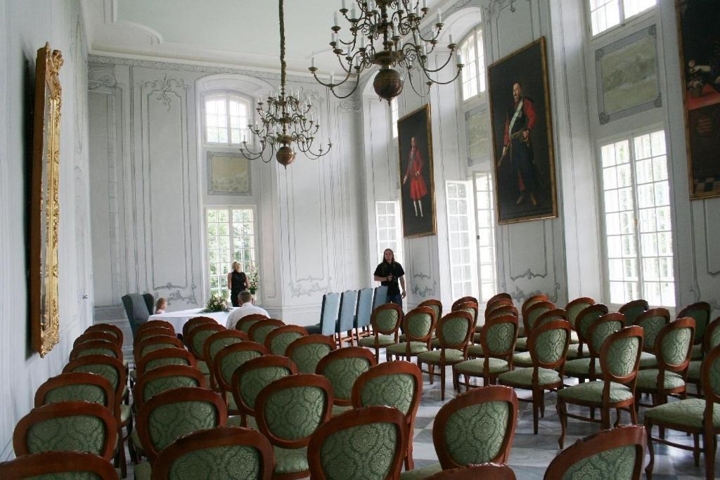 Palac Kurozweki Aparthotel Luaran gambar
